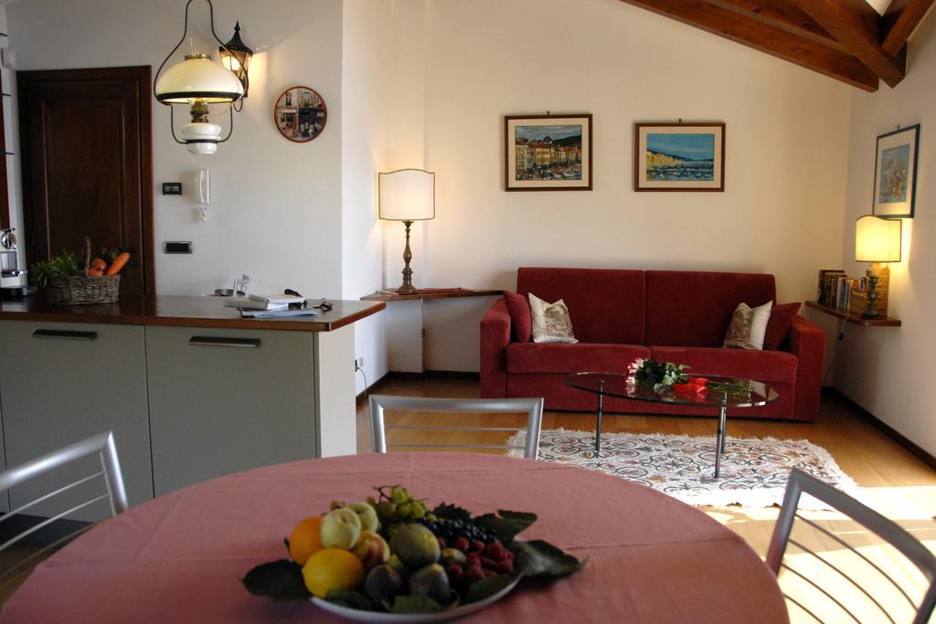 Alveluu Ristorante E Suites Tremezzo Δωμάτιο φωτογραφία