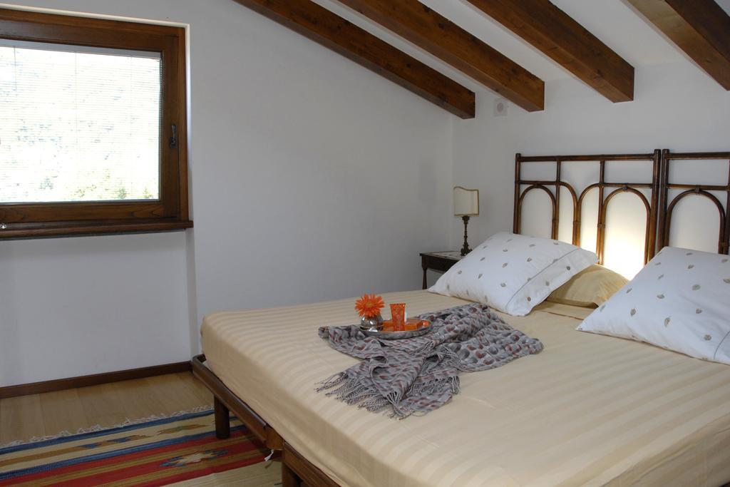 Alveluu Ristorante E Suites Tremezzo Δωμάτιο φωτογραφία